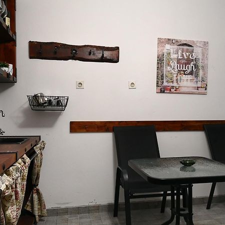 Zemunella Guest House ヘルツェグ・ノヴィ エクステリア 写真