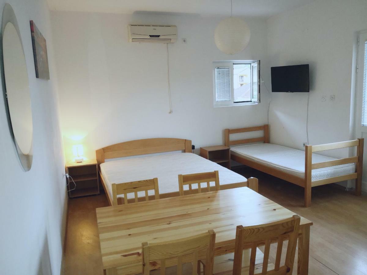 Zemunella Guest House ヘルツェグ・ノヴィ エクステリア 写真