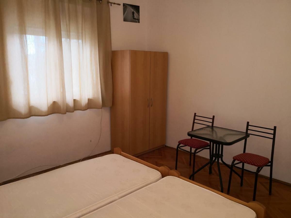 Zemunella Guest House ヘルツェグ・ノヴィ エクステリア 写真